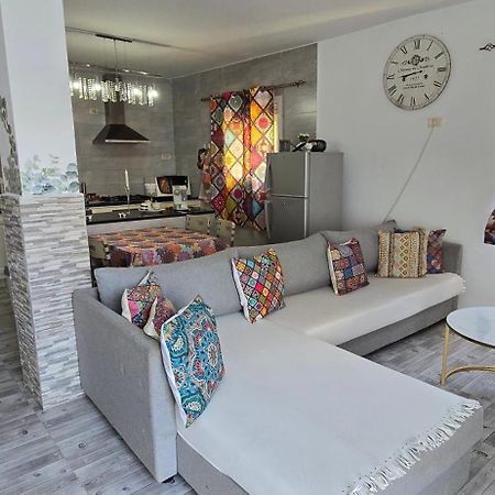 Ain Draham Sejour 1, Appartement Deux Pieces, Prive,Seulement Familles!!! Netflix, Youtube Exterior photo