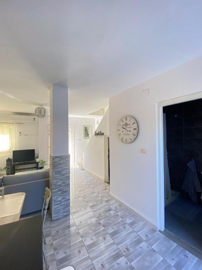 Ain Draham Sejour 1, Appartement Deux Pieces, Prive,Seulement Familles!!! Netflix, Youtube Exterior photo